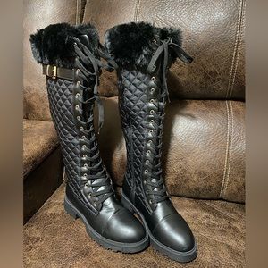 Faux Fur black front lace side zipper low heel tall shoe winter women size 7.5